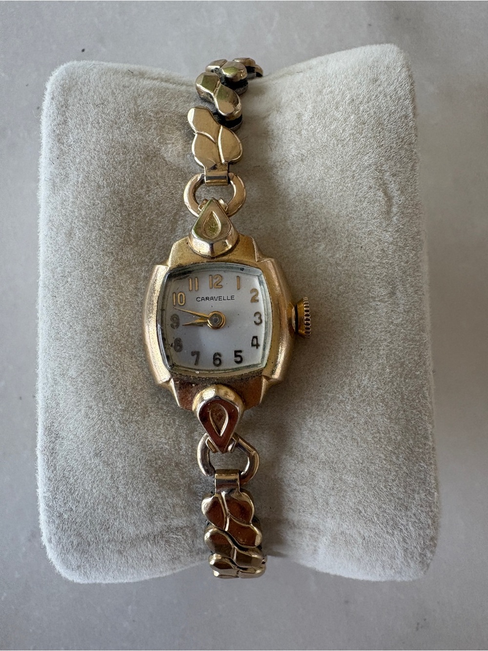 Caravelle Art Deco Vintage Women's Gold-Tone Linked Bracelet Watch. Works